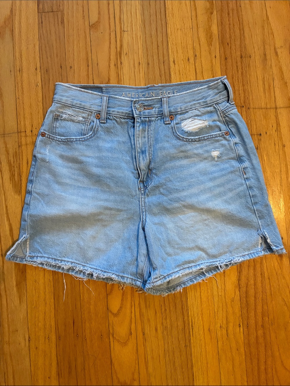 American Eagle Outfitters Light Wash Distressed High-Rise Denim Shorts size 2